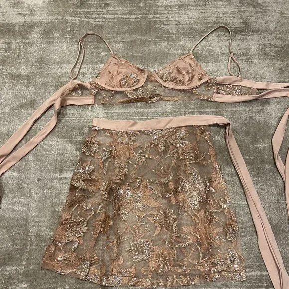 NWOT Party Girl Glitter Mesh Set in Gold XS - Picture 4 of 10